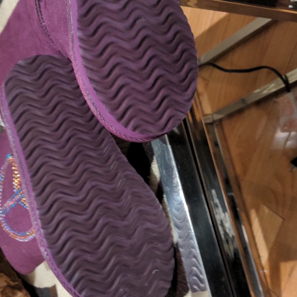 Girls Ugg type boots - Picture 3 of 4